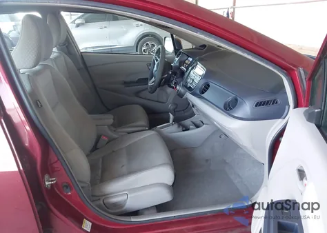 2010 Honda Insight Ex from USA, damaged, VIN JHMZE2H74AS024568